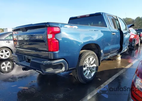 2021 Chevrolet Silverado 1500 4Wd Standard Bed Custom z USA, uszkodzony, nr VIN 1GCRYBEF9MZ103802